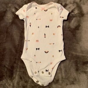 🧶Carter’s Girly Onsie 3 Months